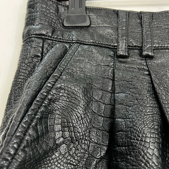 Dynamite black faux leather croc embossed high rise pleated dressy shorts M - Picture 7 of 13